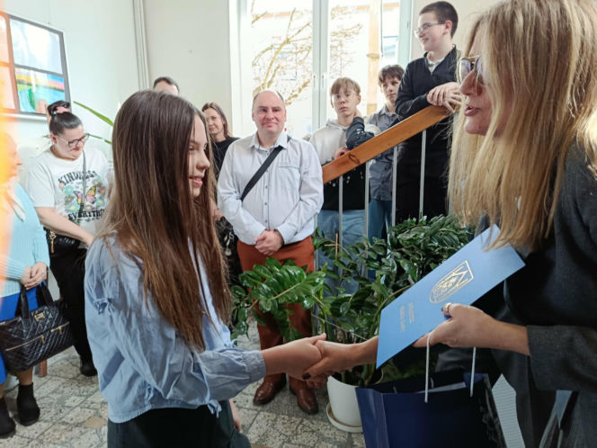 Rysowane malowane do szuflady