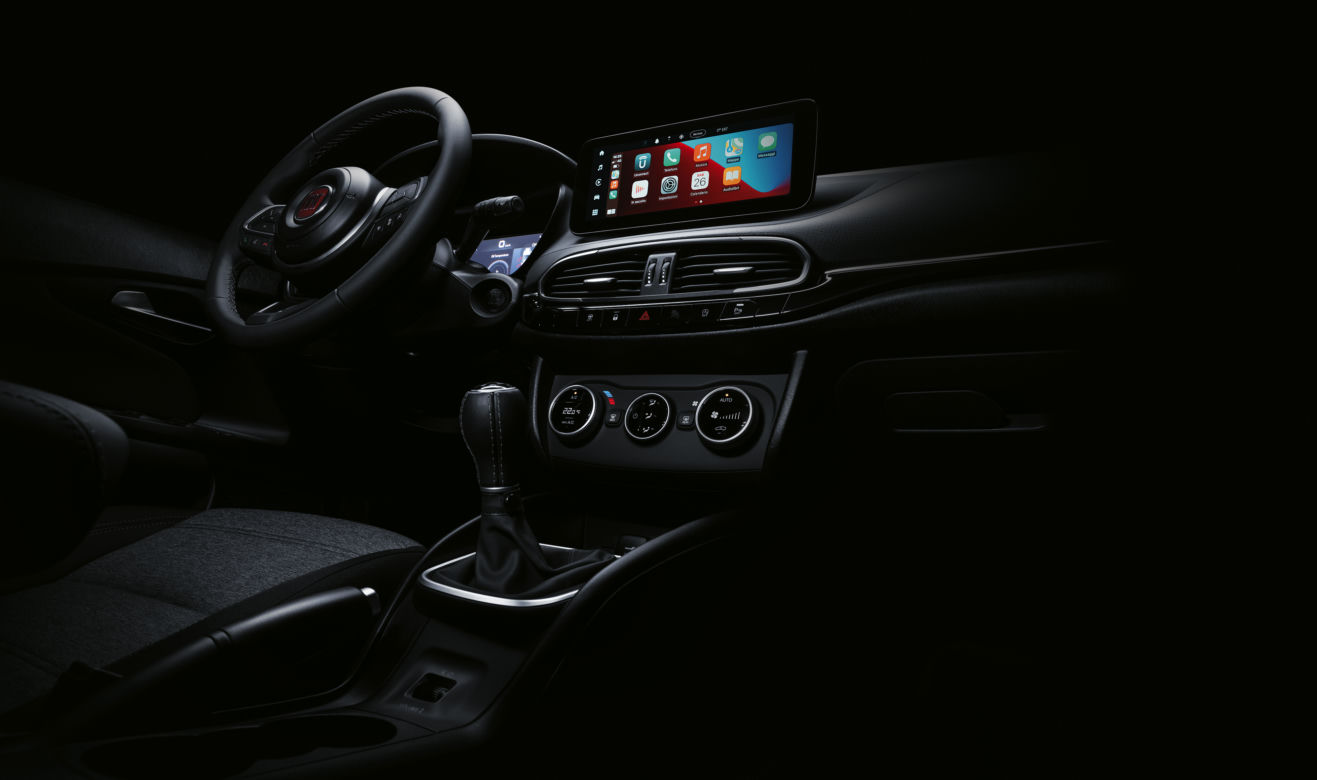 (2021) Fiat Tipo Cross
