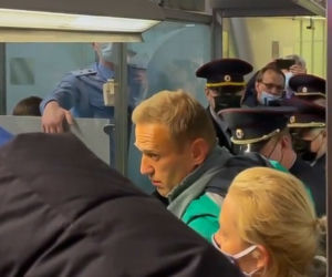 Nawalny wrócił do Moskwy! Został zatrzymany. Reakcja USA zaboli Putina