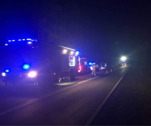 Krynice: Wypadek na DK 65. Zderzenie busa z mazdą. Jedna osoba ranna [ZDJĘCIA]
