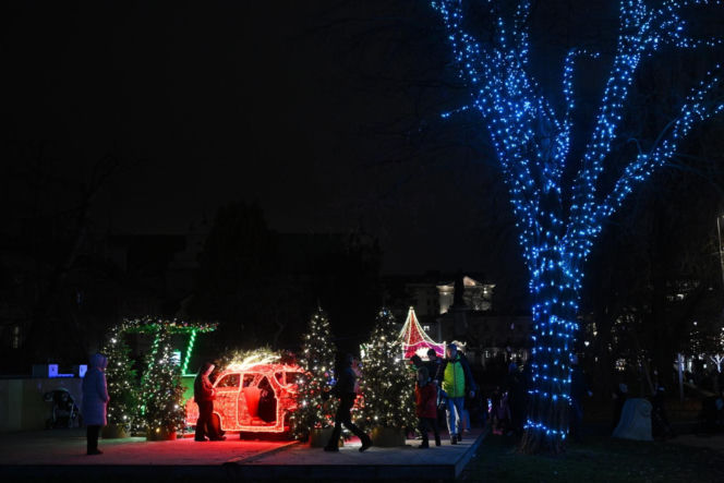 Świąteczna iluminacja 2025/2026 w Warszawie