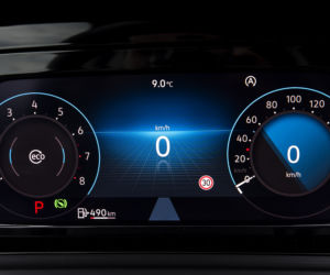 Toyota Corolla GR Sport 2.0 Hybrid Dynamic Force 184 KM e-CVT vs. Volkswagen Golf 8 1.5 eTSI 150 KM Style DSG7