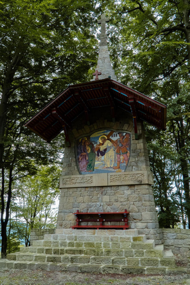 Stacje drogi krzyżowej proj. Dušana Jurkoviča