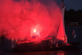 Wieczorna parada na Wiśle zachwyciła mieszkańców. Tak wyglądał finał Festiwalu Wisły w Fordonie