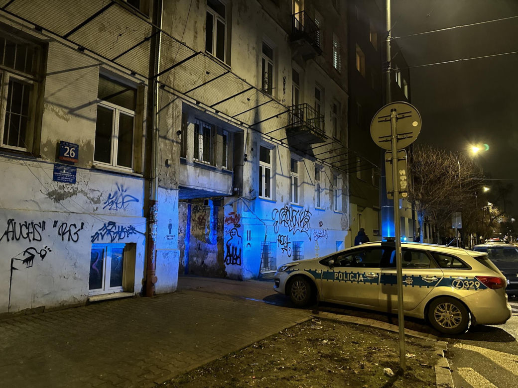 Brutalny atak na Pradze. Uderzył kobietę młotkiem w głowę