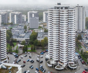 Maksymalizacja powierzchni użytkowej mieszkań kosztem wspólnej przestrzeni publicznej to próby omijania przepisów. Apel architektów ws lex deweloper
