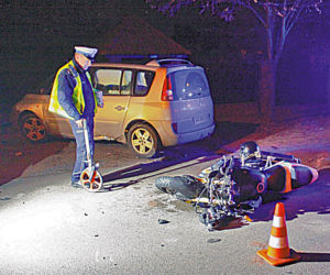 Motocyklista zmarł w karetce