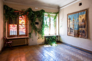 NADA Villa czyli Willa Gawrońskich w Warszawie - zdjęcia wnętrz zabytkowego pałacu i byłej ambasady