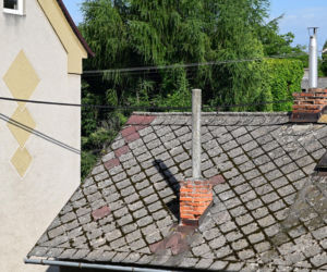 Masz eternit na dachu? Tyle zapłacisz za jego usunięcie 