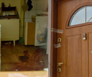 Cezary pobił Arletę, a ona zadała mu śmiertelny cios. Krwawa łaźnia w cichej podtucholskiej wsi