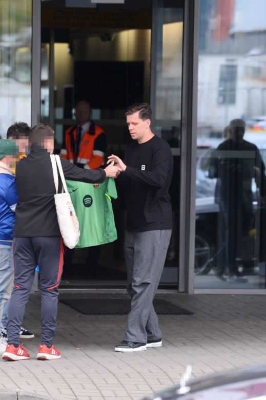 Wojciech Szczęsny przyleciał na premierę