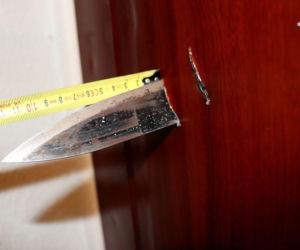 Strzelał do drzwi sąsiada