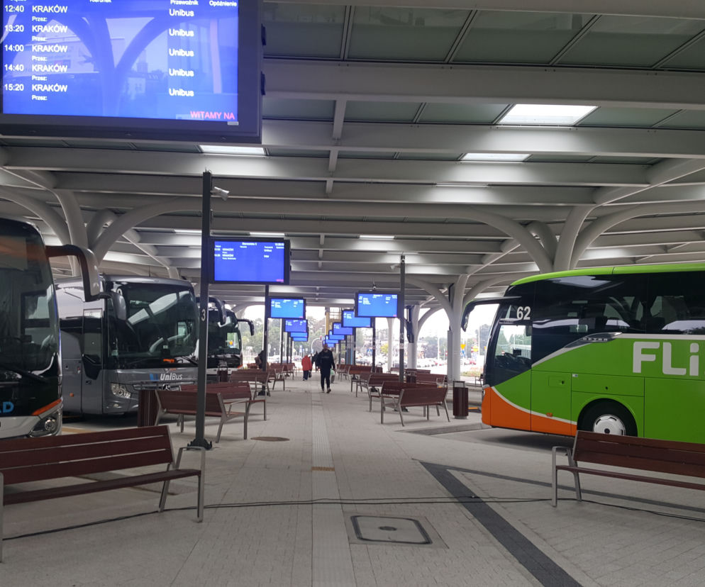 W Katowicach otwarto  Centrum Przesiadkowe Sądowa
