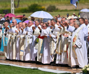 Poświęcenie pomnika Matki Boskiej w Konotopiu