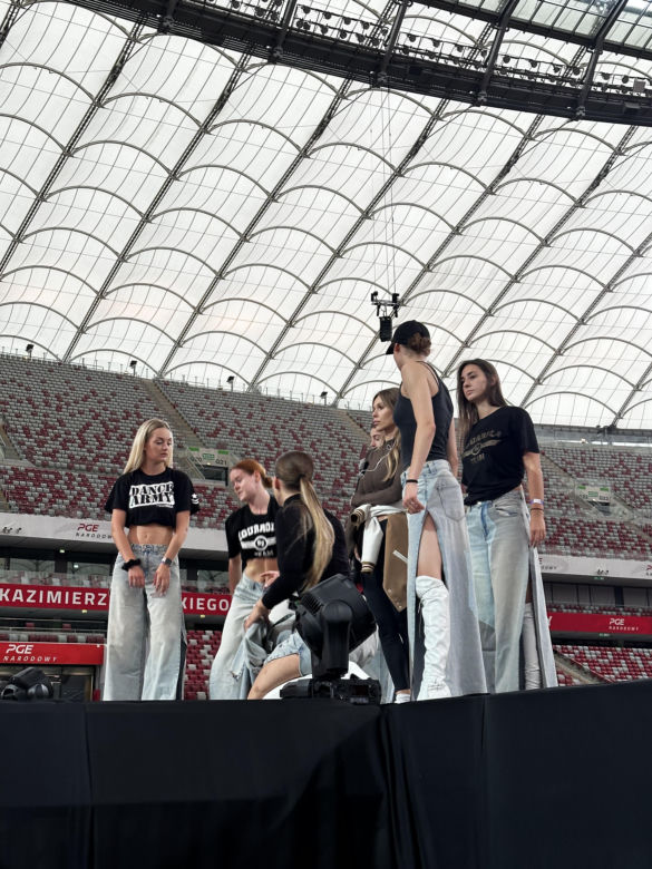 Roztańczony PGE Narodowy z VOX FM - trwają ostatnie przygotowania. Zobacz zdjęcia zza kulis