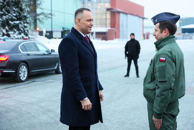 Nawrocki wylot do UK