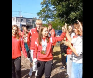 Korona dla królowej kręgli Katarzyny Nowakowskiej! Gorące powitanie w Lesznie