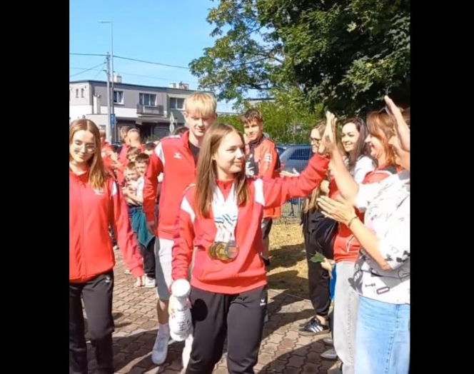 Korona dla królowej kręgli Katarzyny Nowakowskiej! Gorące powitanie w Lesznie