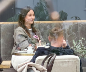 Marcin Mroczek z dziewczyną w cukierni