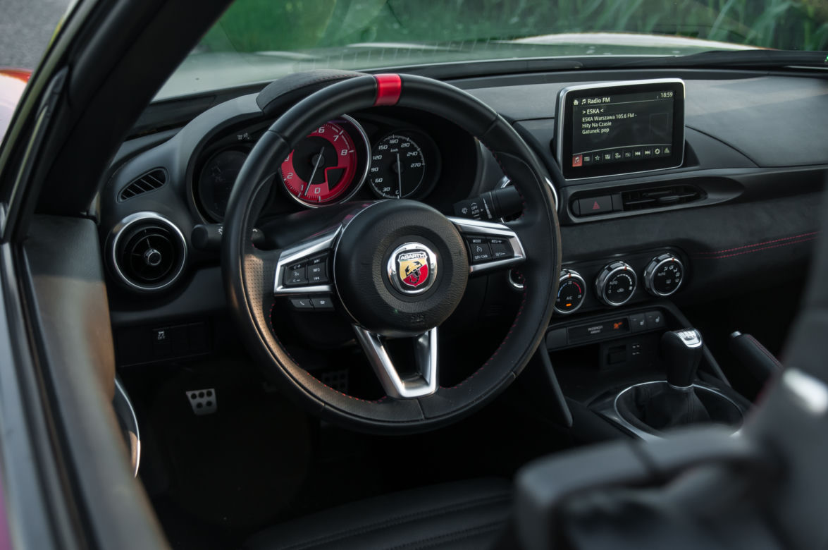 Abarth 124 Spider 1.4 T-Jet 170 KM 6MT
