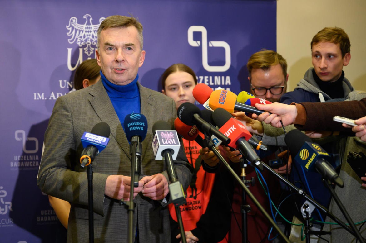 Minister nauki Dariusz Wieczorek w Poznaniu. DS "Jowita" zostaje! Znajdą się pieniądze na remont akademika