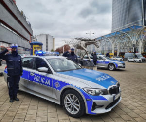 Łódzkie: WZRUSZAJĄCE gesty hołdu i pamięci! Tak policjanci pożegnali swojego kolegę! 