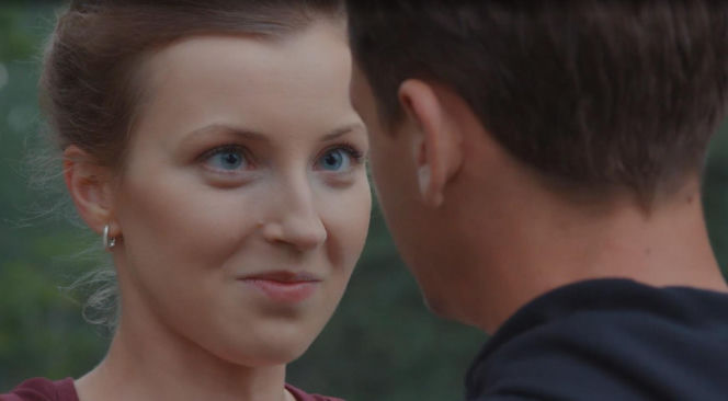 M jak miłość odc. 1902. Natalka (Dominika Suchecka), Adam Karski (Patryk Szwichtenberg)