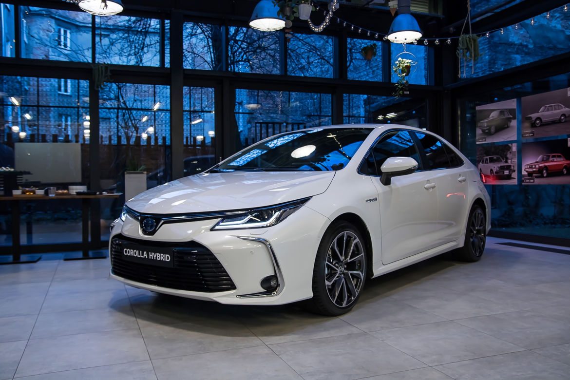 Toyota Corolla Sedan Hybrid