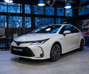 Toyota Corolla Sedan Hybrid