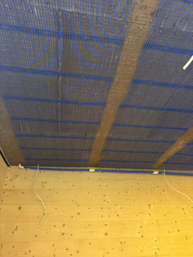 Płyty gliniano-konopne w zabudowie wnętrz - z instalacją ogrzewania powierzchniowego