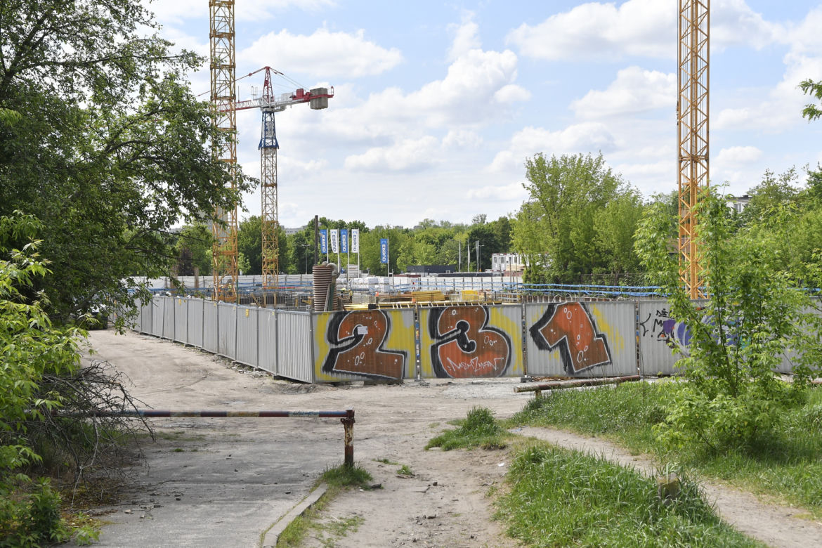 Kolejarze zabiorą mieszkańcom jedyne dojście do rezerwatu. Nie ma pieniędzy na tunel pod torami