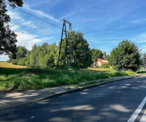 4,56 zł za litr?! Ta stacja benzynowa jest jak kapsuła czasu. O takich cenach paliw można tylko pomarzyć!