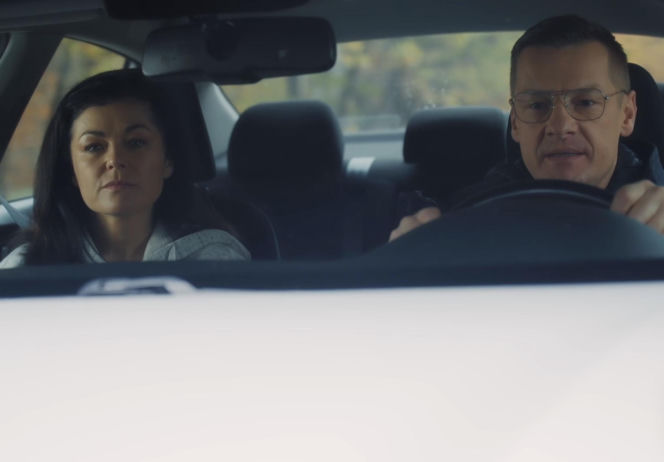 M jak miłość, odcinek 1918. Kinga (Katarzyna Cichopek), Piotrek (Marcin Mroczek)