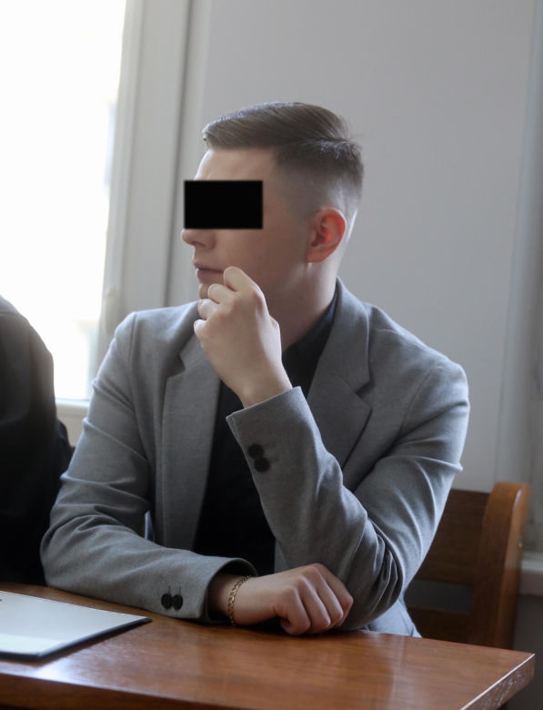 Tak zatrzymywali Patryka D. Policjanci zeznali przed sądem jak wyprowadzali z mieszkania kierowcę białego porsche