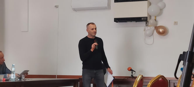 Spotkanie w sprawie budowy masztu 5 G w Płoskiem