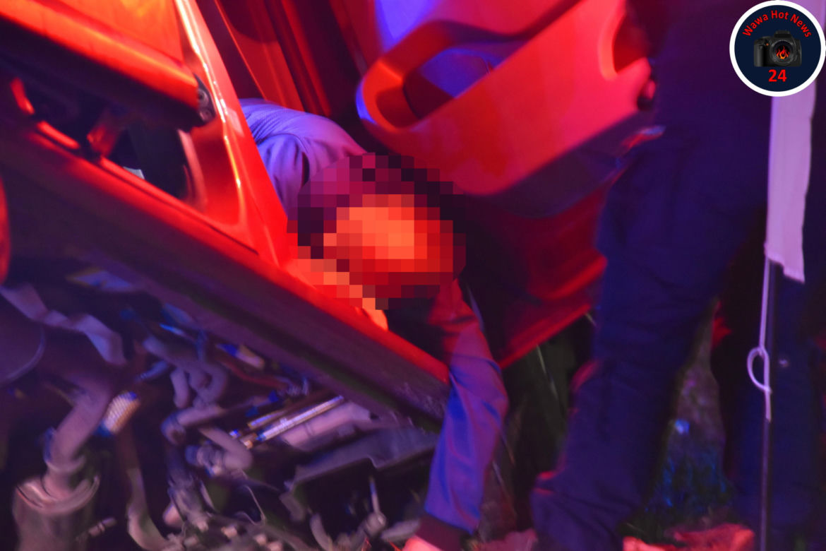 Wylądowali busem w rowie. Byli tak pijani, że nie mogli wyjść o własnych siłach