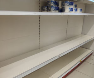 Toruń ruszył na masowe zakupy i napotkał puste półki. Radzimy - nie popadajcie w panikę!