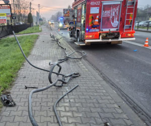 Przewrócona ciężarówka blokuje ruch na DK94 pod Brzeskiem