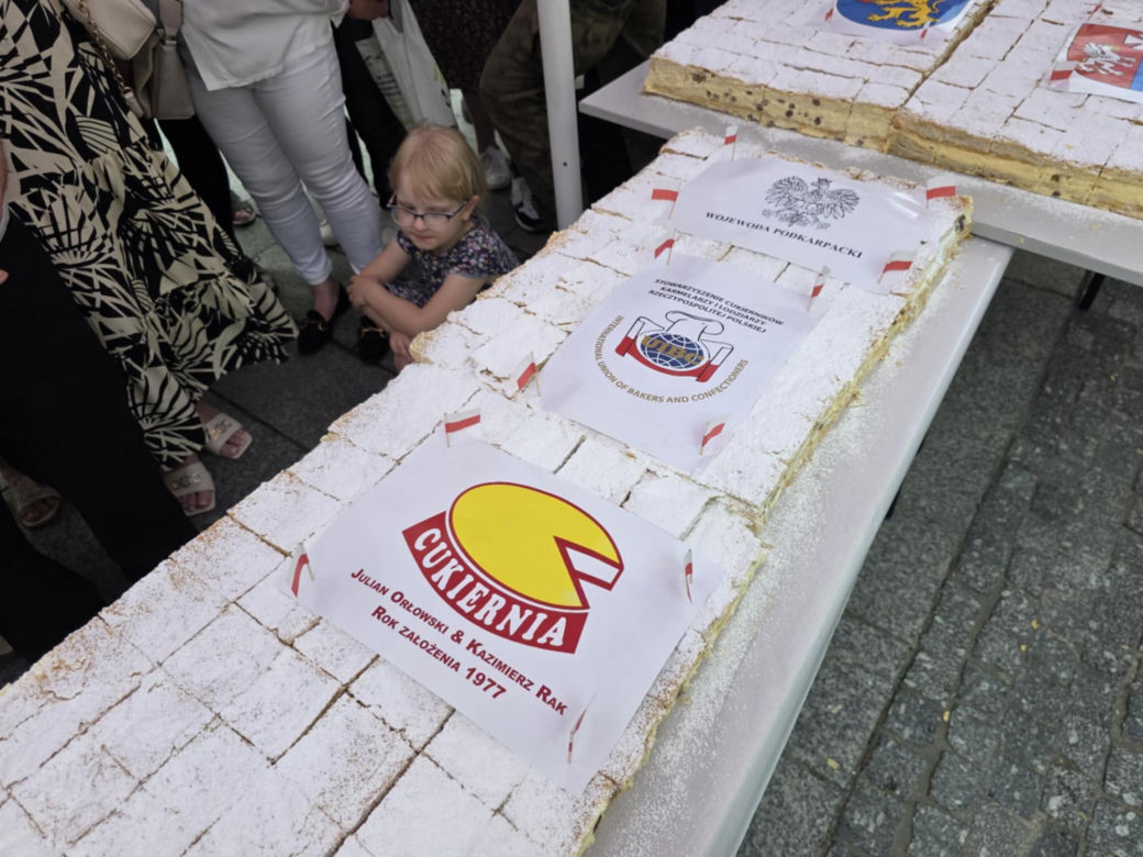 Rzeszów Najdłuższa Kremówka w Polsce