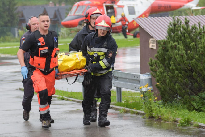 Podczas gwałtownej nawałnicy w Tatrach zginęło 5 osób, a 157 zostało rannych