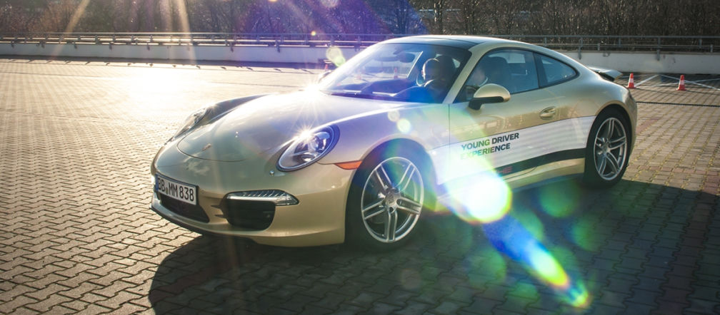 Dzieci za kierownicą Porsche podczas 24. Finału WOŚP