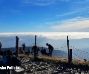 Śnieżka. Stracił równowagę i wpadł w urwisko. Gdy chciał się podnieść, runął w dół! [ZDJĘCIA]