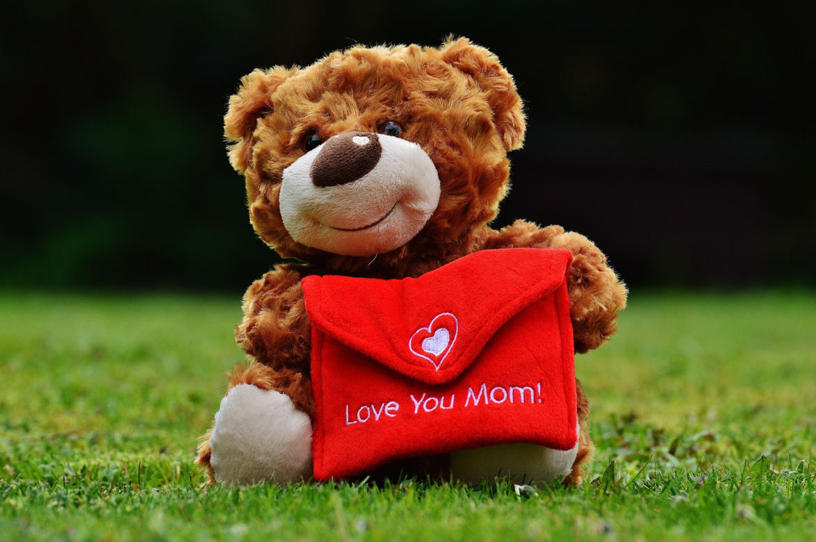 Darmowe kartki na Dzień Matki 26.05.2026! Pobierz i wyślij życzenia swojej ukochanej mamusi!
