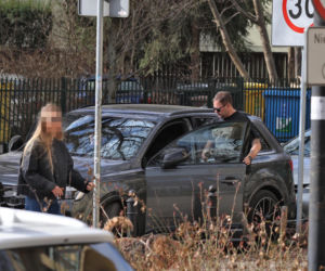 Tomasz Karolak parkuje jak król na włościach