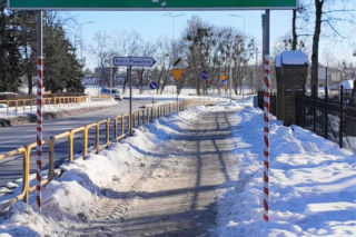 Słupki drogowe oznakowane