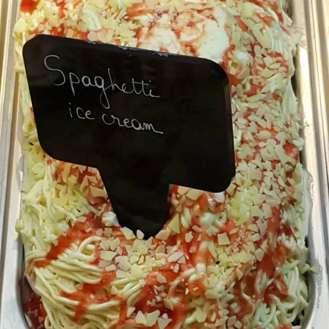 Spaghetti, wasabi, pizza i…? Oto nietypowe smaki lodów, o których nie miałeś pojęcia! 