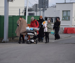 Tłumy na przejściu granicznym w Medyce