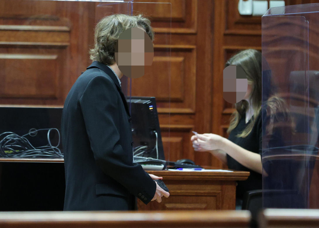 Karolina zadźgała nożem ukochanego. Mama ofiary wybiegła z płaczem z sądu, gdy usłyszała nagrania ze 112