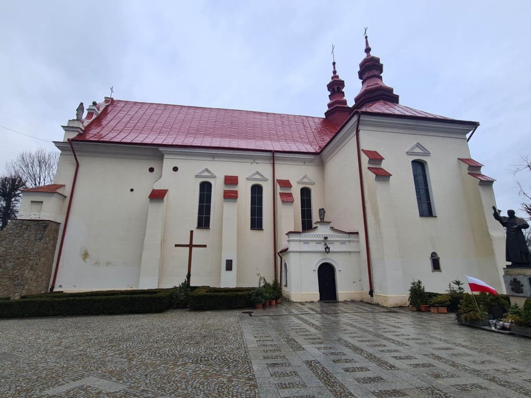 Ks. prał. Stanisław Janusz zmarł przygotowując się do mszy w Dynowie [GALERIA]