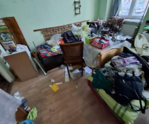 Zabili 83-letnią seniorkę za 180 zł.  Jej pokiereszowane ciało ukryli w wersalce